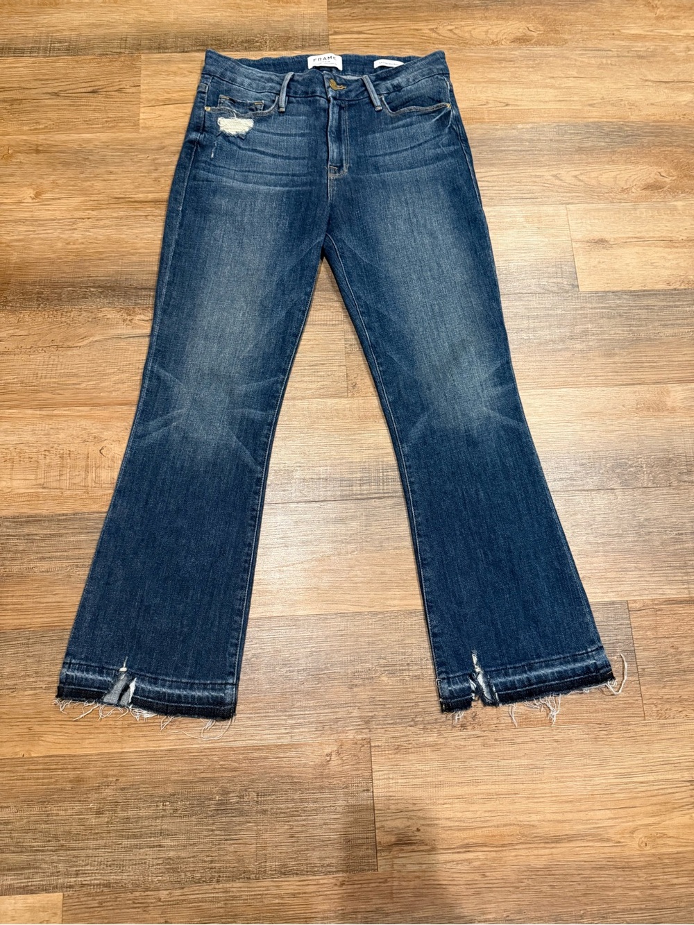 FRAME Le Crop Mini Boot Raw Hem Jeans – Distressed Indigo Ankle Bootcut